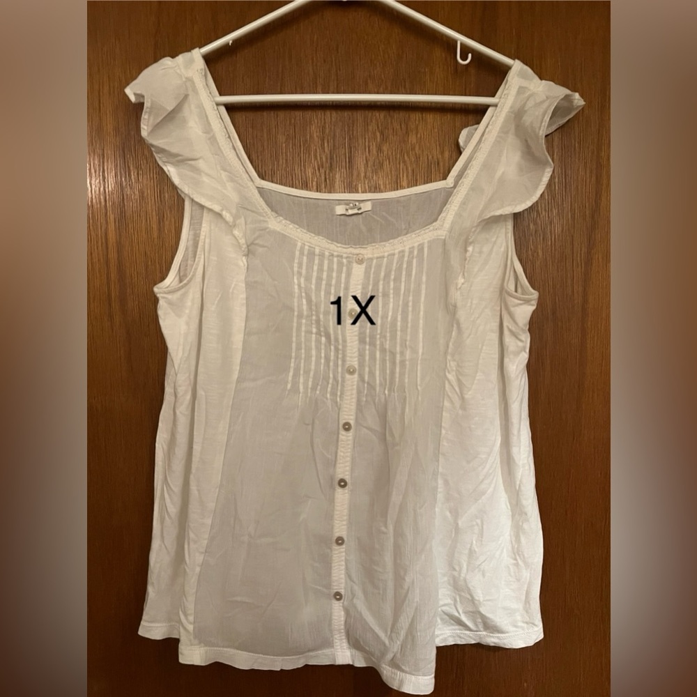 Maurice’s White tank blouse